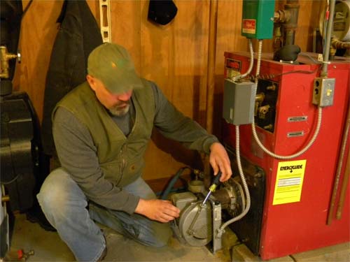 Tips for Choosing A Heating Contractor 1 lee-optimizing-oil-boiler